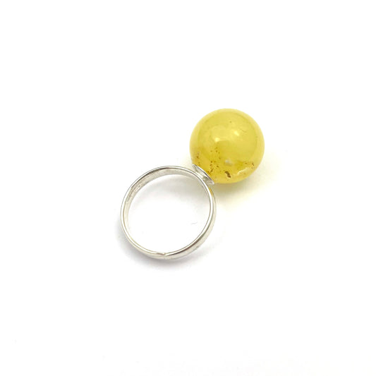 Polished Perfect Round Amber Stone Butter Color Silver Ring