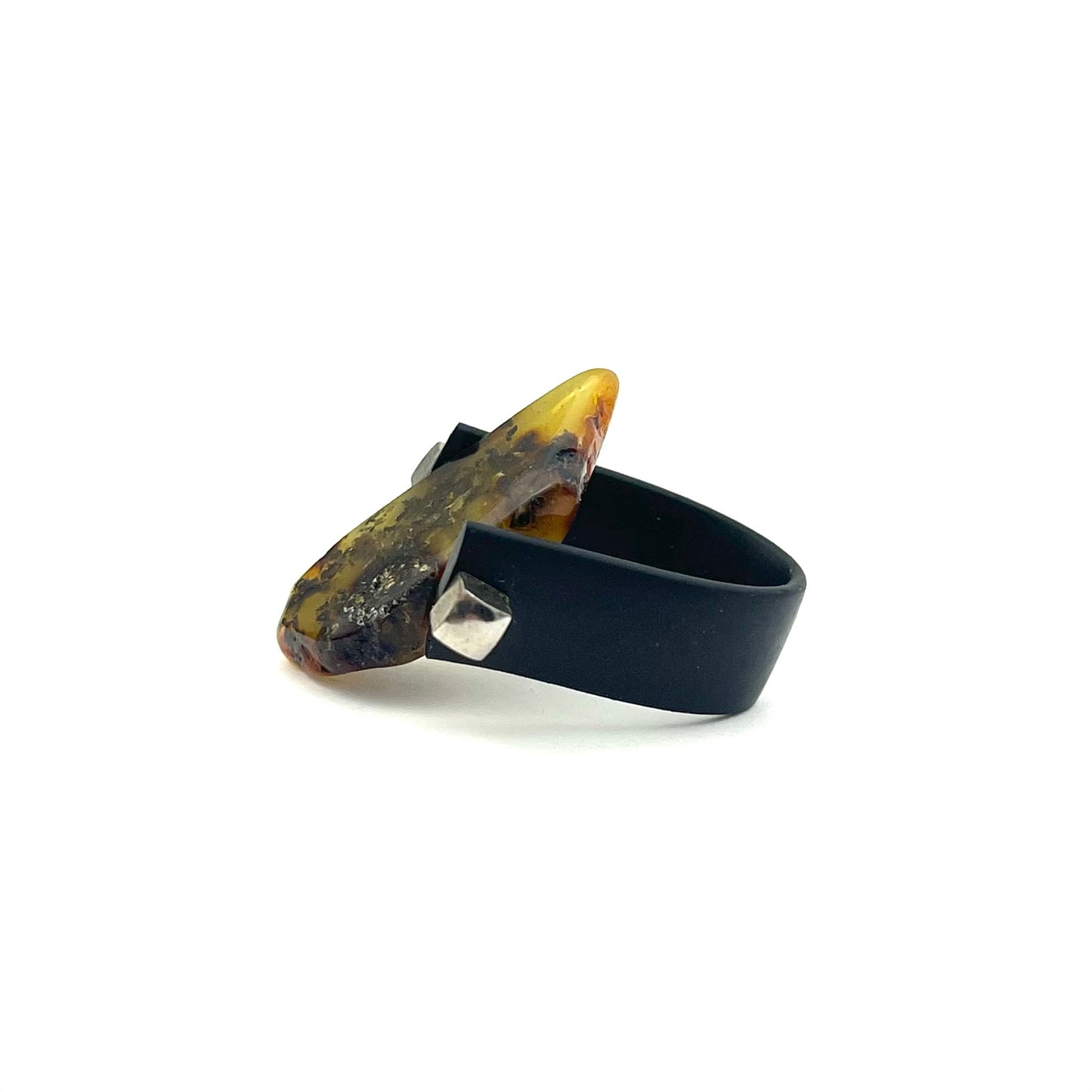 Polished Natural Shape Green Color Ring