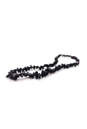 Polished baby chips beads black color necklace
